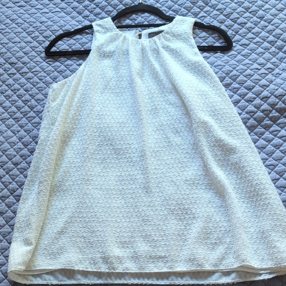 Vince Camuto White Textured Sleeveless Tank Top